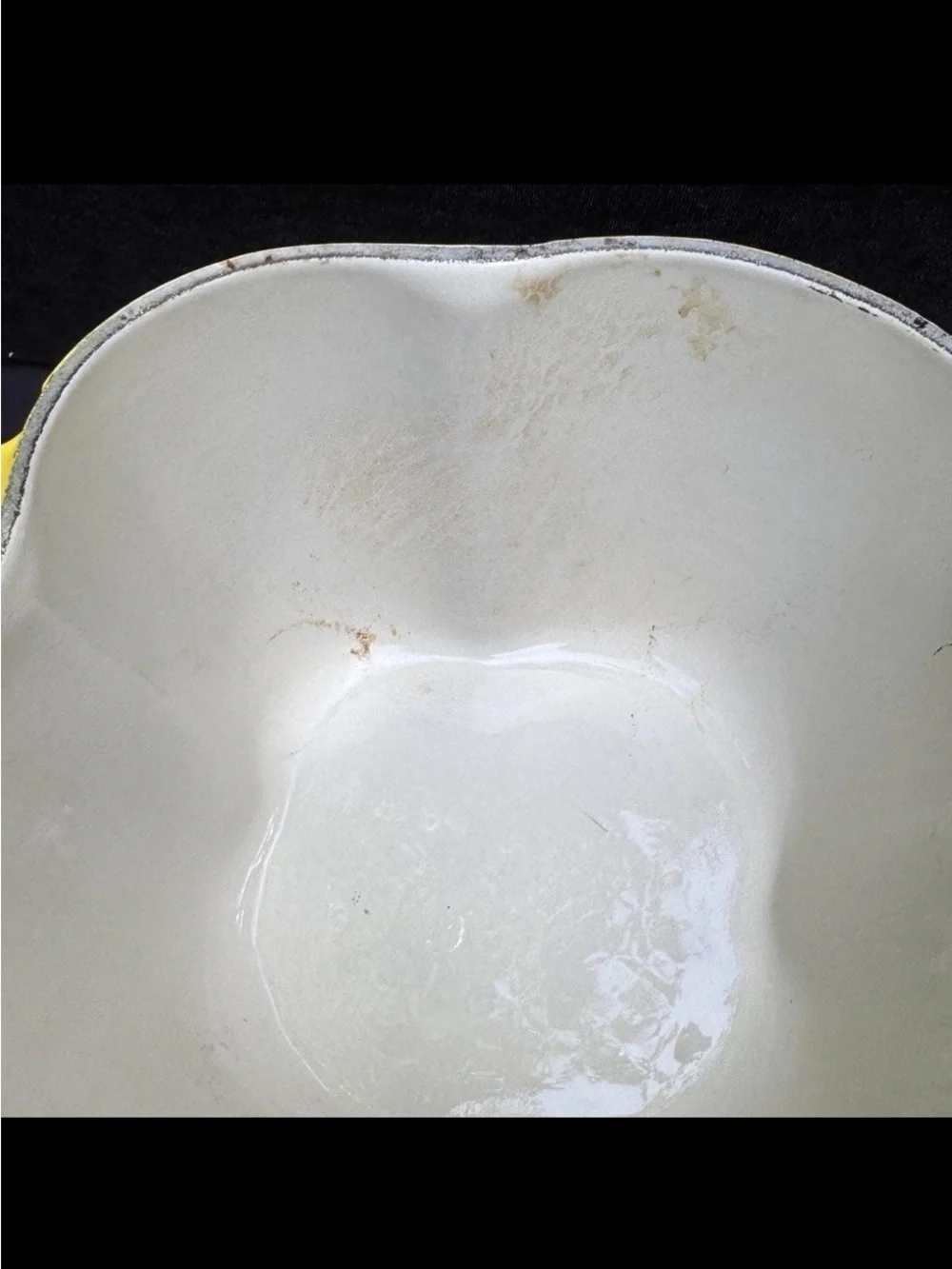 Le Creuset Yellow Bell Pepper Stoneware Cocotte 2.25 Qt cast iron